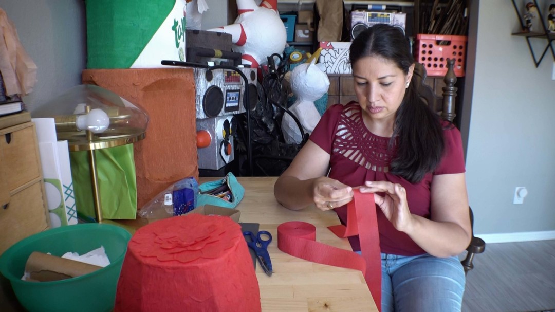 Piñata Artist Patty Botello